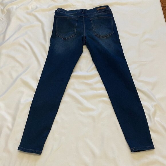 Almost Famous Midrise Jeans 7 - Picture 2 of 11
